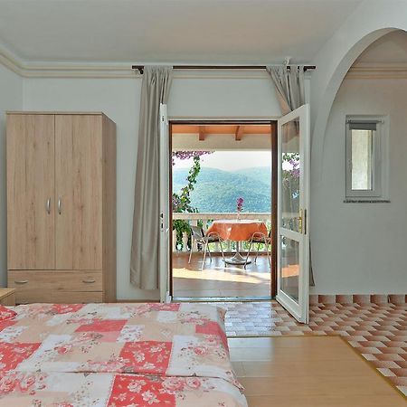 Apartments Plominska 938 라벡 외부 사진
