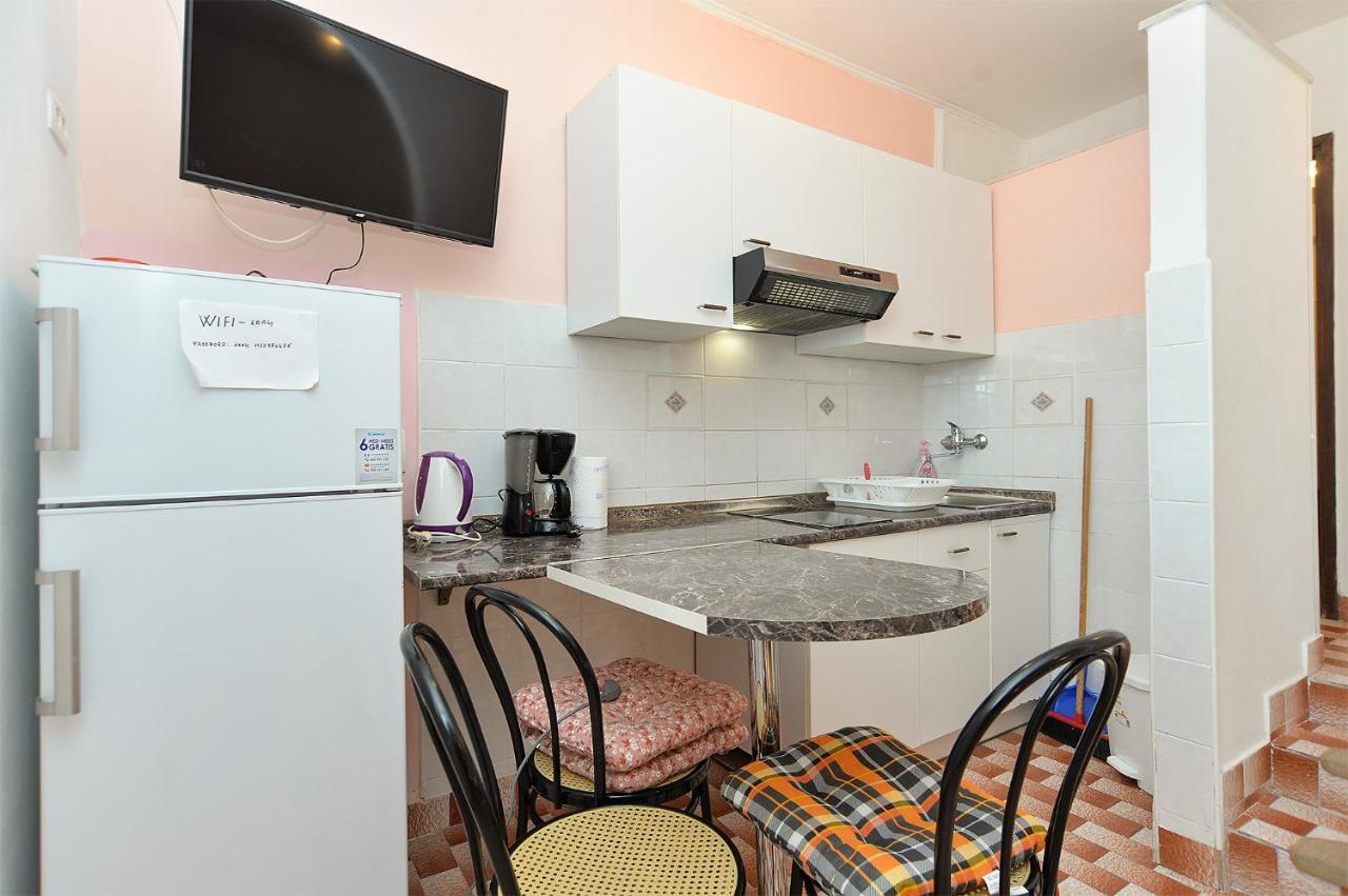 Apartments Plominska 938 라벡 외부 사진