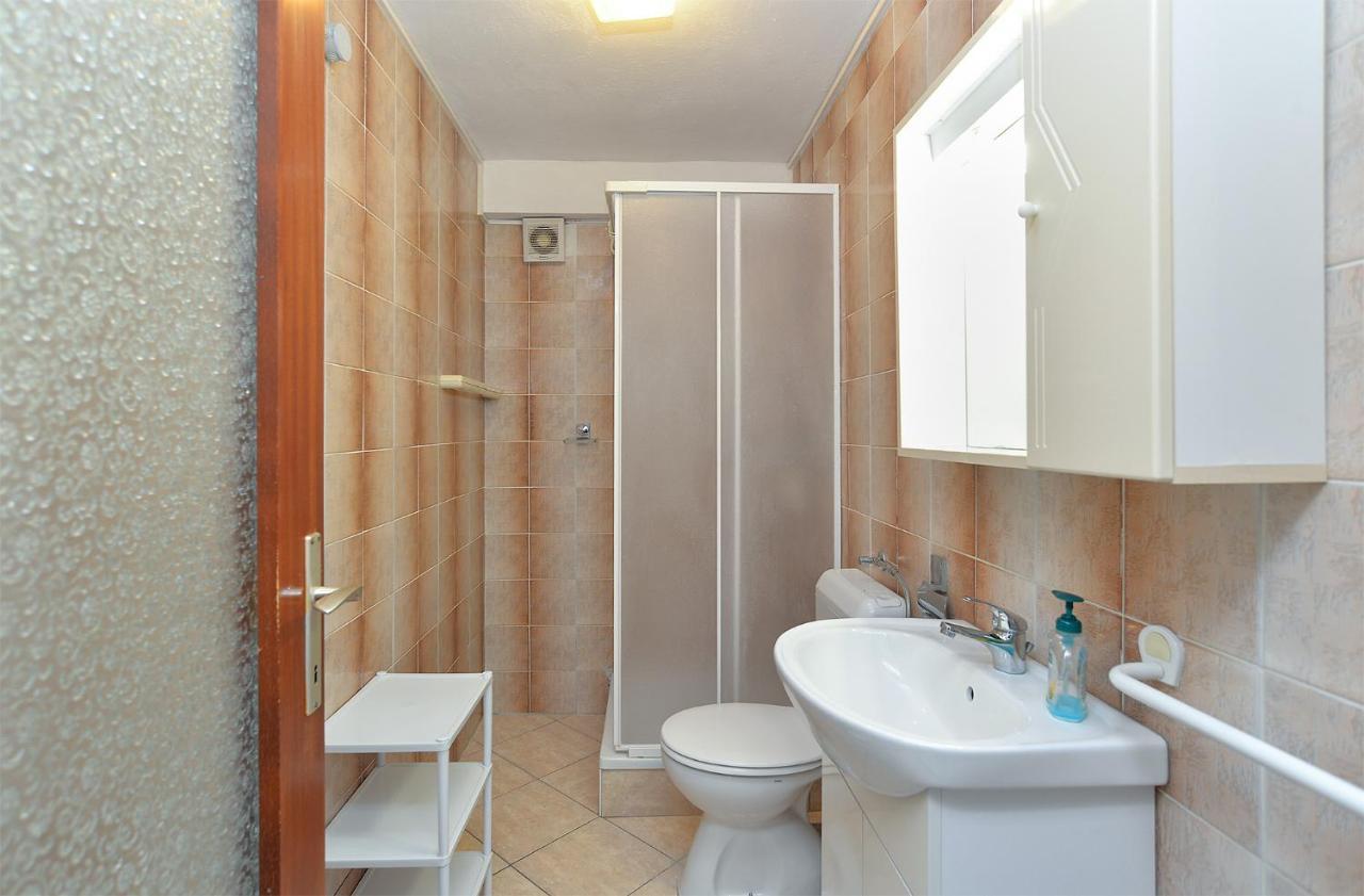 Apartments Plominska 938 라벡 외부 사진