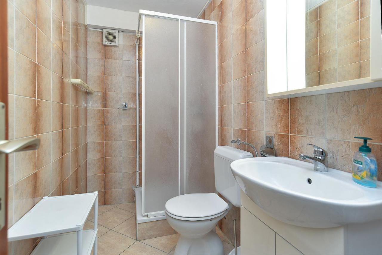 Apartments Plominska 938 라벡 외부 사진