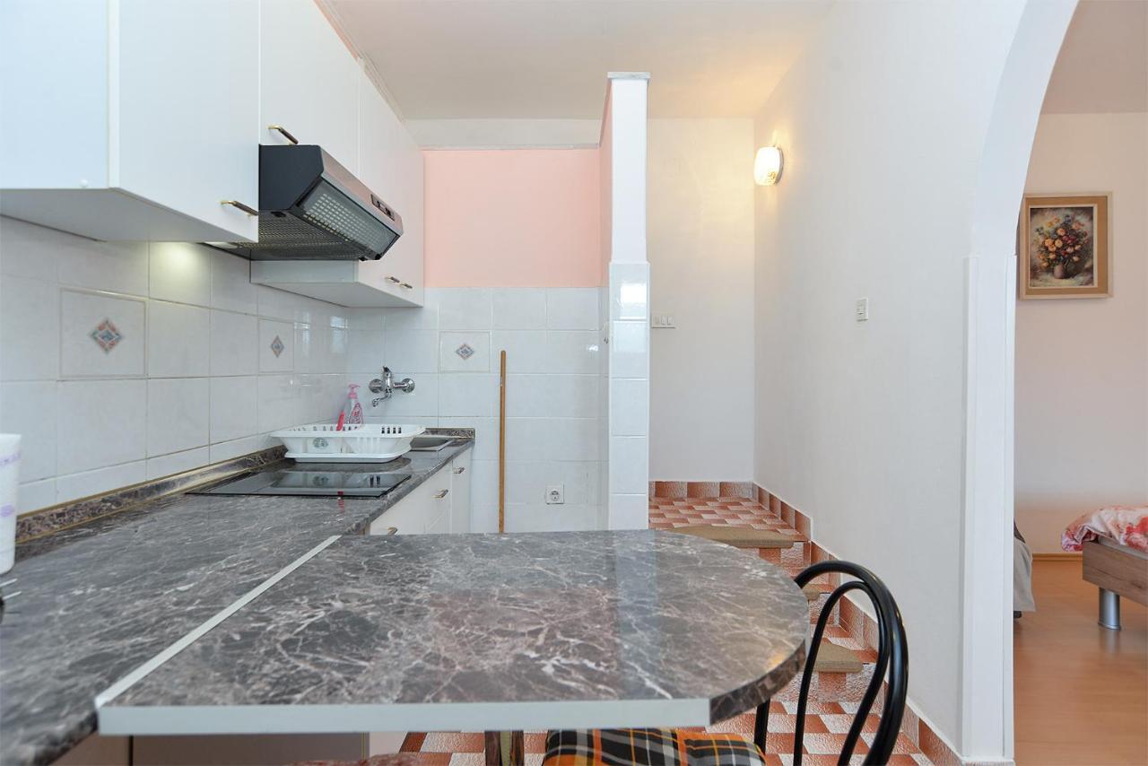Apartments Plominska 938 라벡 외부 사진