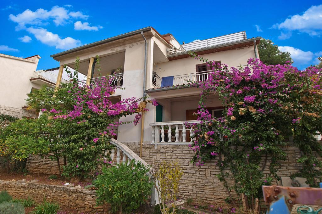 Apartments Plominska 938 라벡 외부 사진